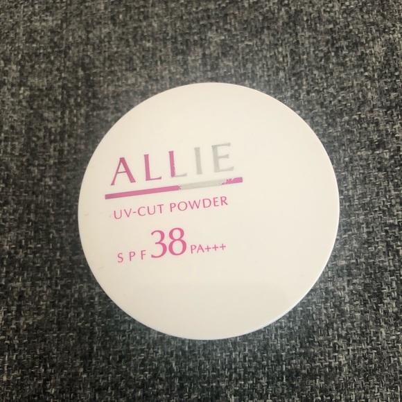 Kanebo ALLIE Mineral UV-cut powder SPF38+++ - Picture 1 of 4
